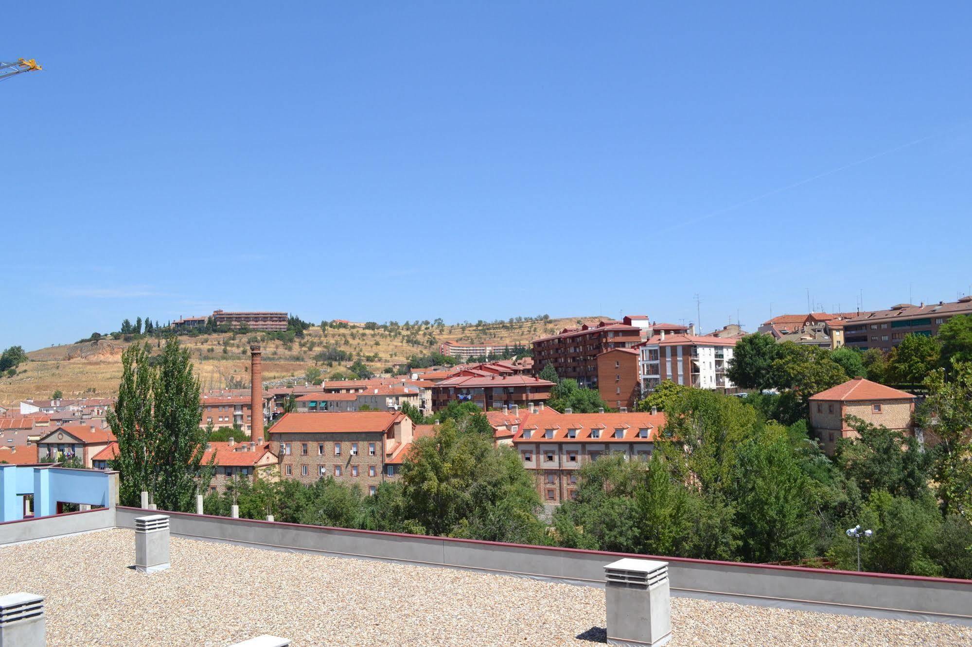 The Factory Residence Hall Segowia Zewnętrze zdjęcie